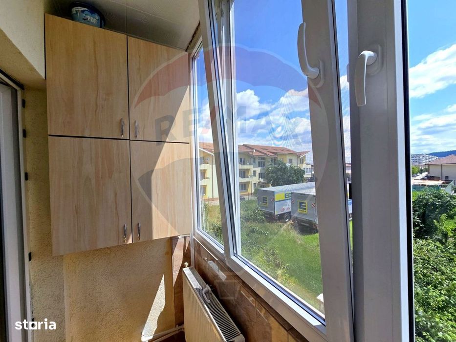 Apartament cu 3 camere de vânzare, parcare– Șesul de Sus, Florești