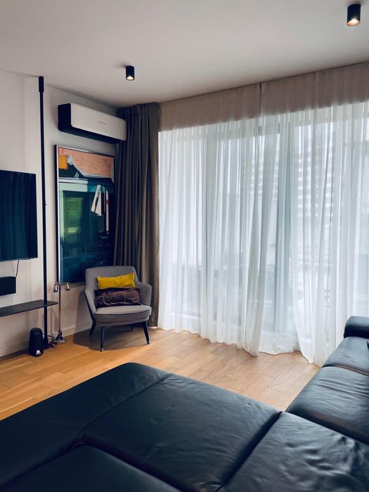 4 camere One timpuri noi