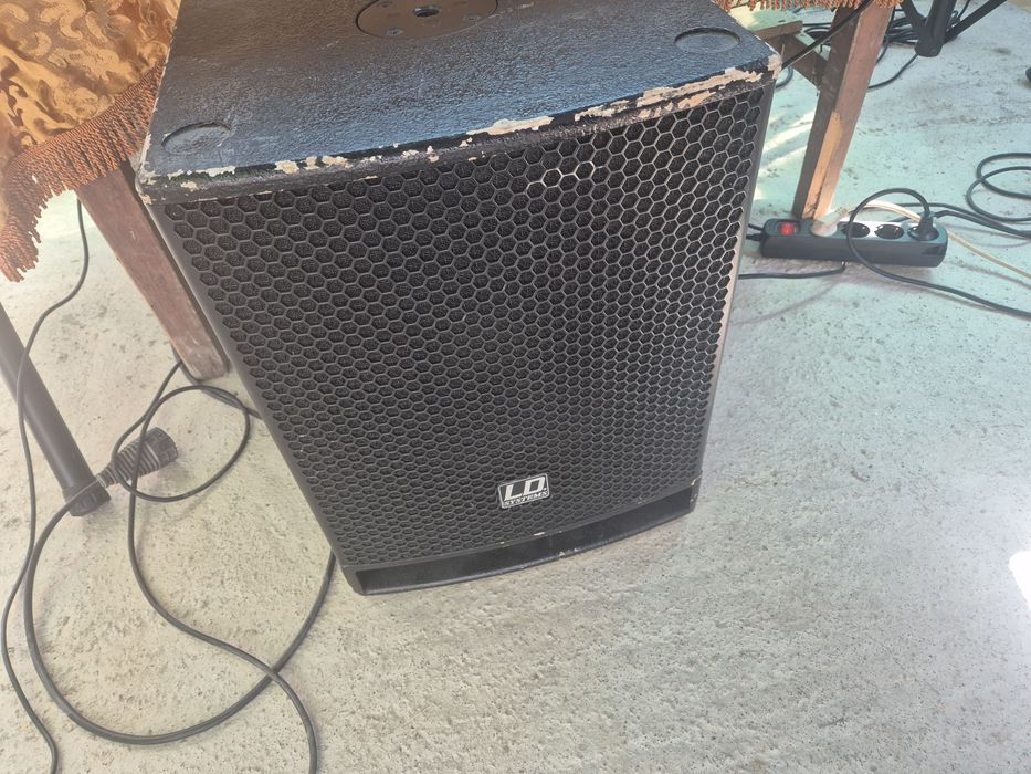 Vând doua boxe Dynacord VL 212 doua bucati originale, doua FBT Max 6A si mixer Dynacord cms 3 si un bass de 12 țoli LD si putere Dynacord 2200 wati