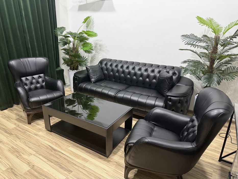 Divan kreslo kojanniy qora rangda