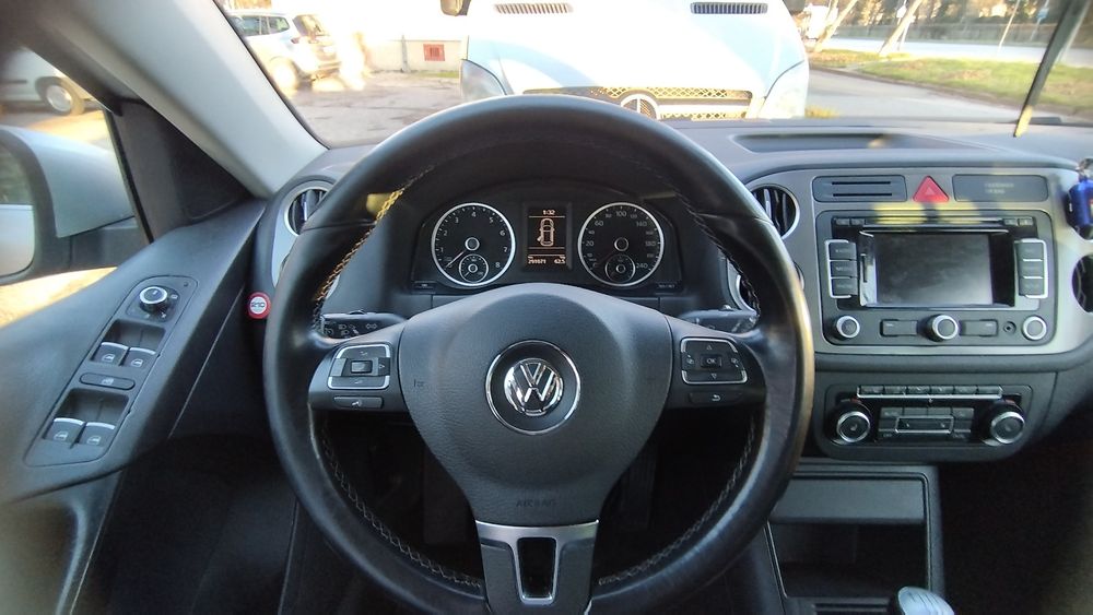 Фолксваген Тигуан,Team 1.4TSI 150 кс бензин SUV 
2011 г (1