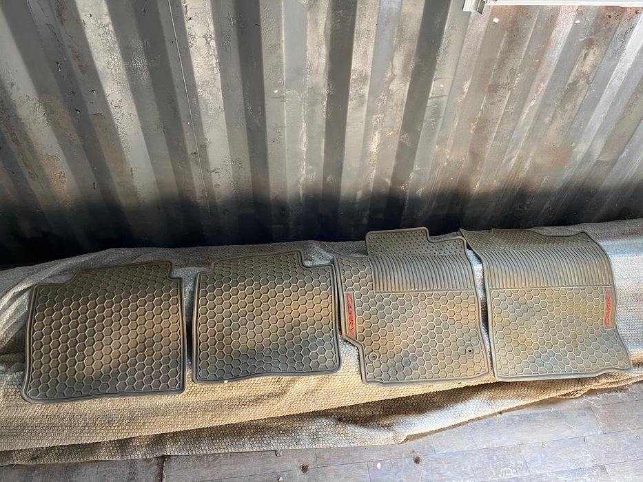 Полик сатылады..