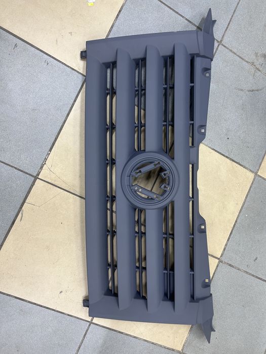 Решотка радиатора Volkswagen Crafter