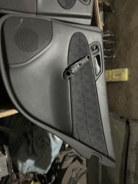 Дверные карты Mercedes с w203