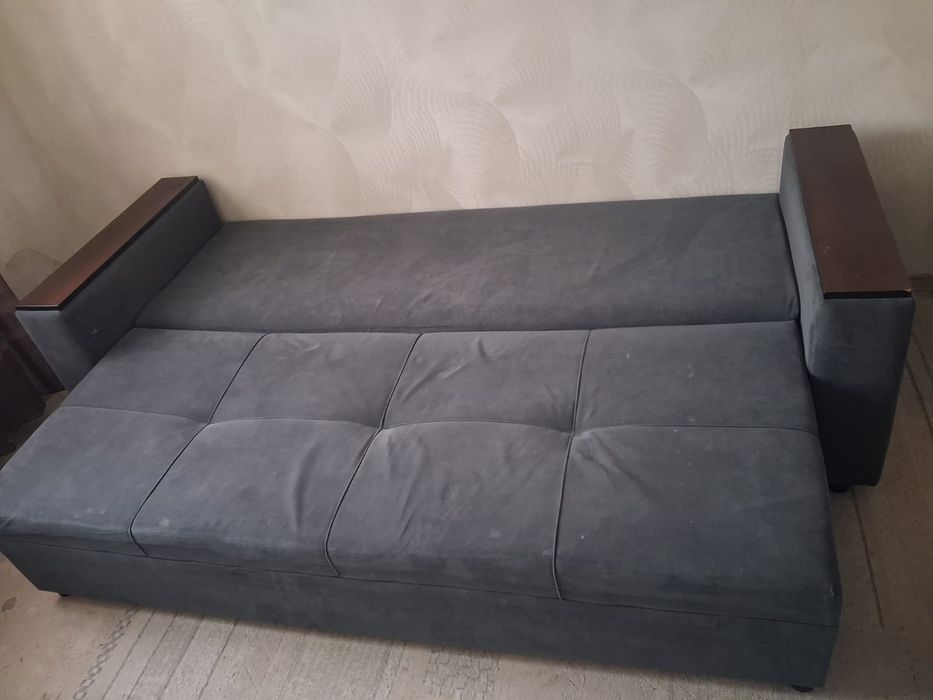 Продам диван в хорошем состоянии