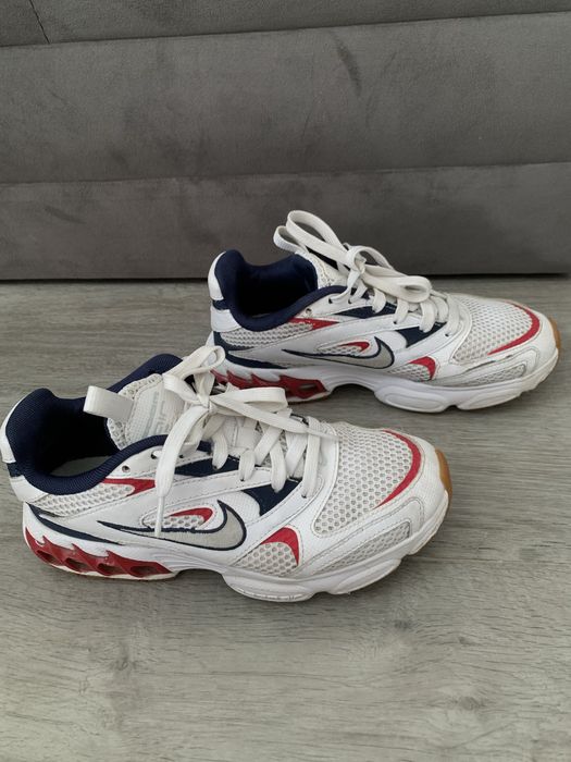 Дамски маратонки Nike