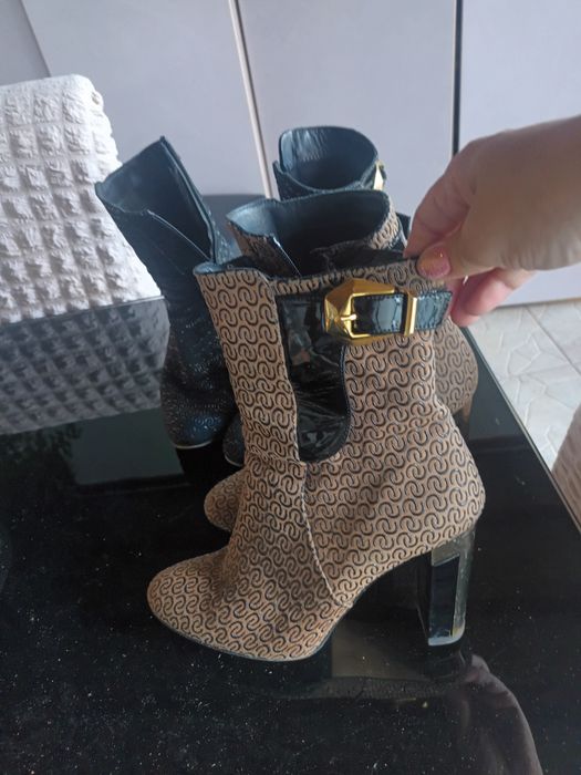 Боти с висок ток