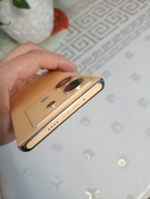 Продам или обмен Infinix Zero 30 5G