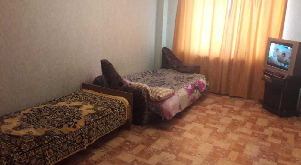 Однакомнатая Акация