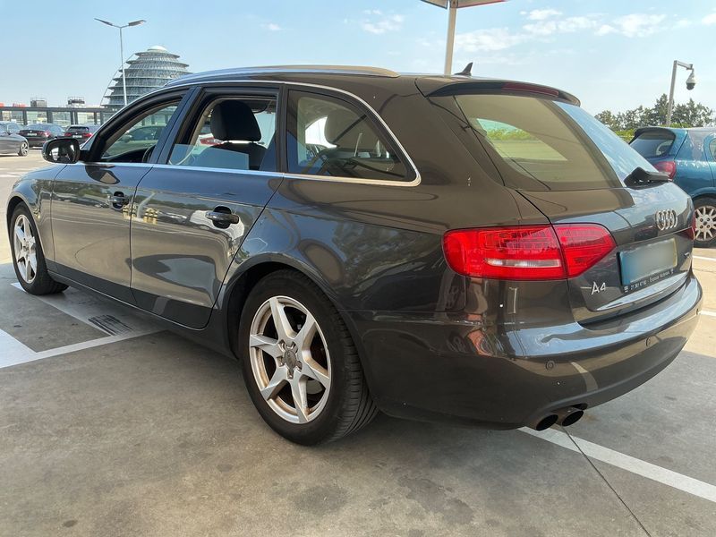 Audi A4 2.0 TDIe Attraction 2011