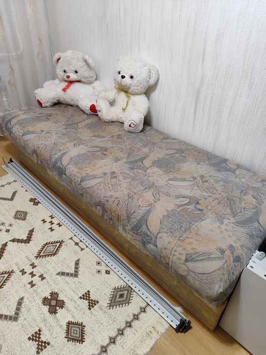 Кровать с подъёмным механизмом