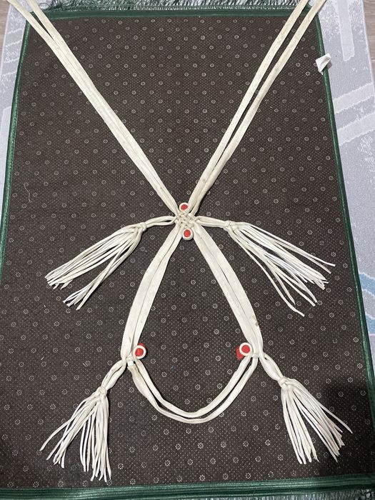 Жүген өмілдірік құйысқан