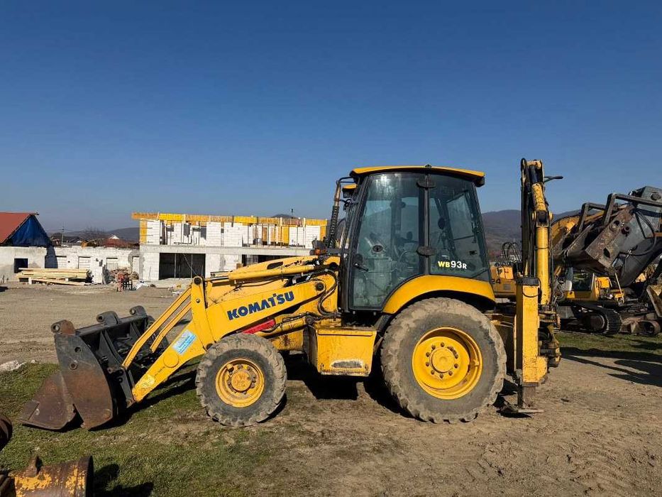 Dezmembrez buldoexcavator Komatsu WB93 - R5