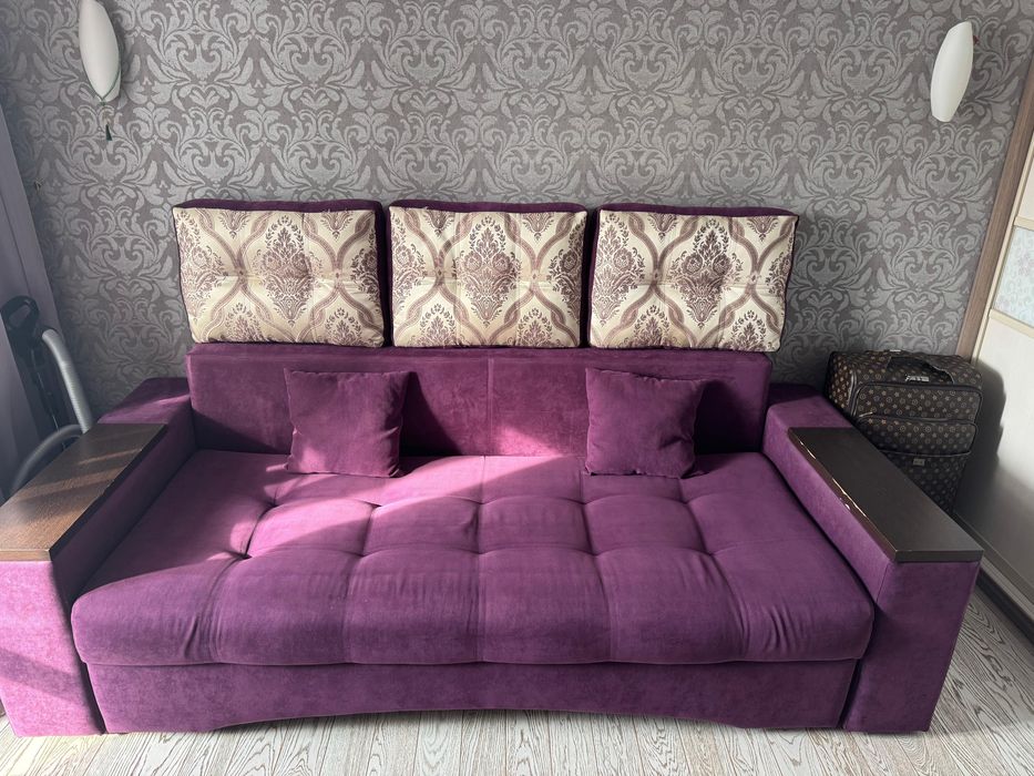 Продам диван раскладной б/у