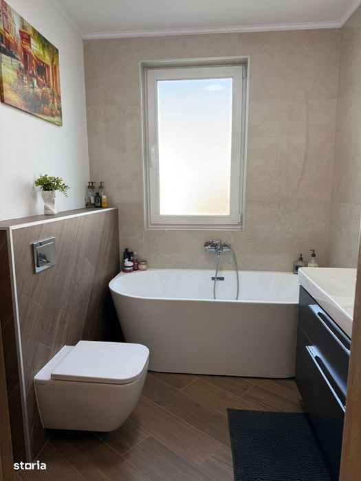 Duplex de vanzare de 120 mp , teren 300 mp zona Vivo
