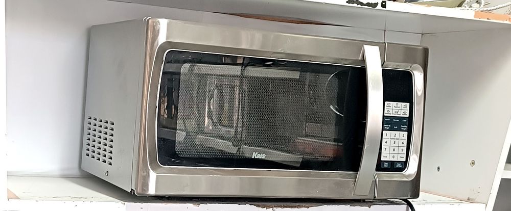 Продам микроволновку с грилем