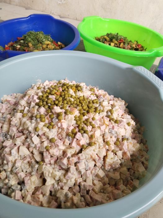 Торт  салат сомса тухумбаракларга заказ оламиз