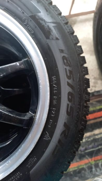 Комплект дисков с зимней резиной