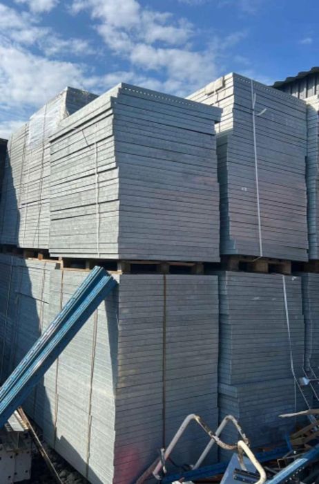 Trepte si gratare zincate