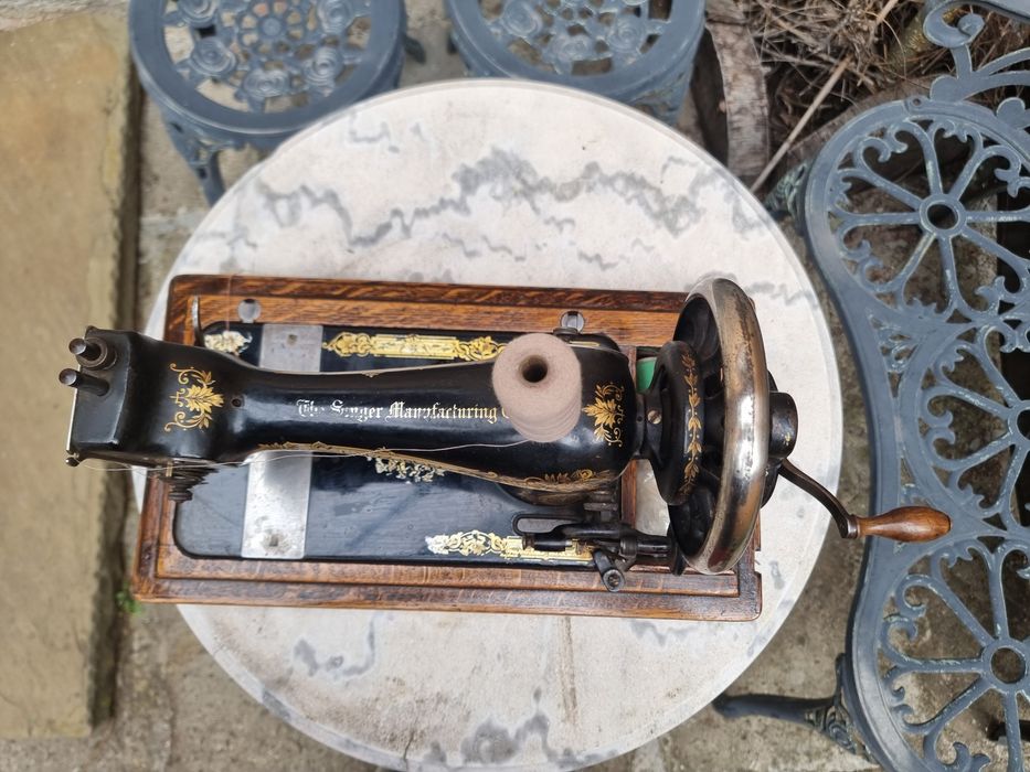 Шевна машина Singer