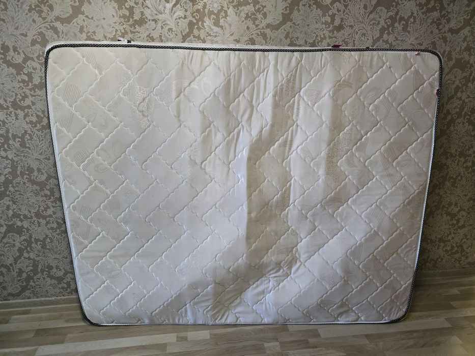 Отдам даром матрас кинг сайз