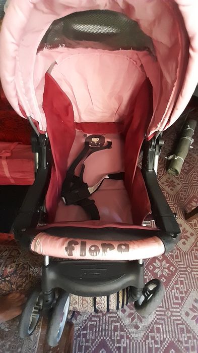 Продавам детска количка Флора