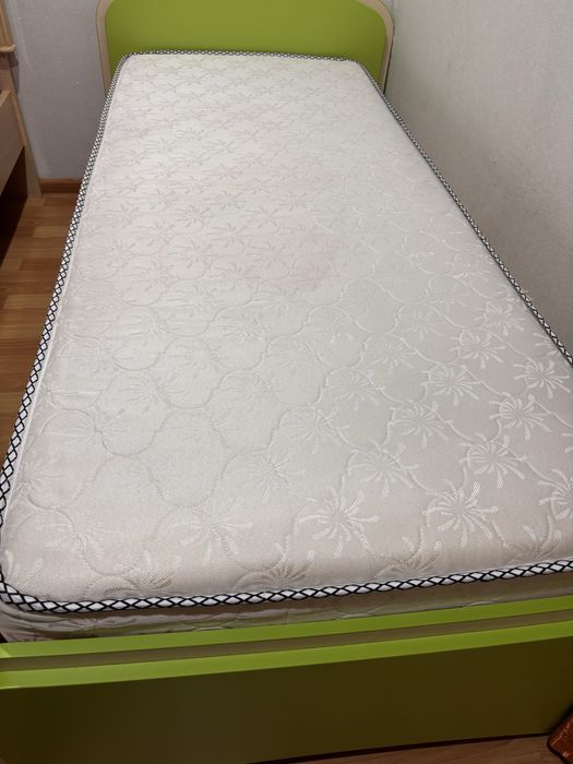 Продам детскую кроватку