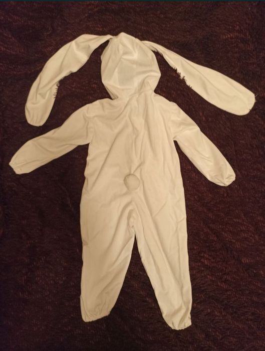 Новогодний костюм зайчика