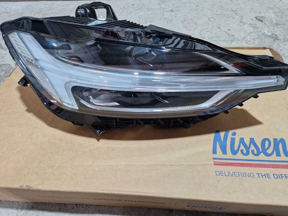 Vand far ,grila radiator VOLVO XC60