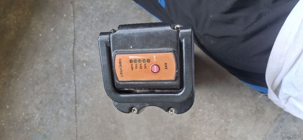 Vând baterie bicicleta electrica 24 v originala samdung 10ah