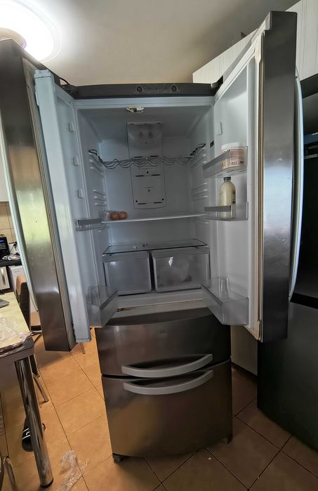Frigider pentru piese Hotpoint