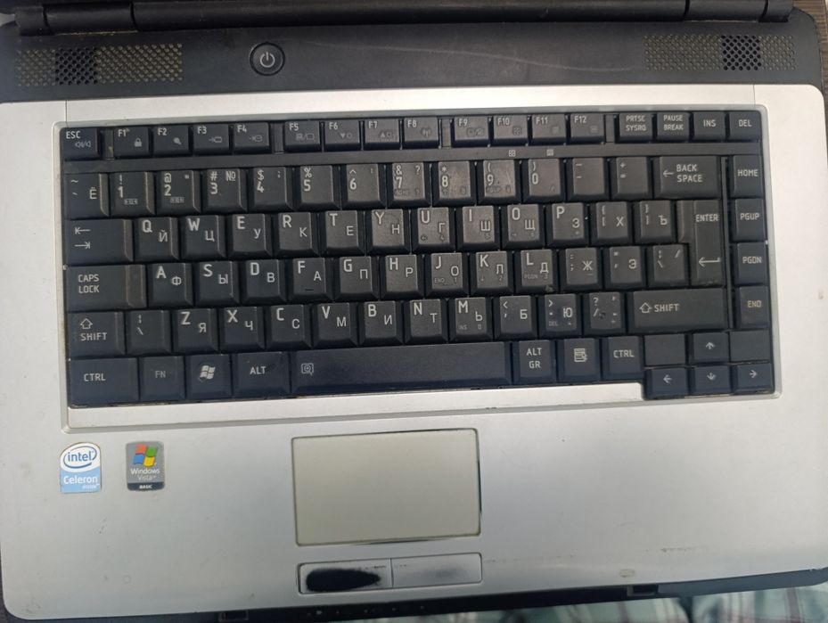 Продаю ноутбук на запчасти