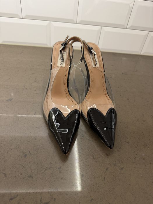 Обувки лак Alaia