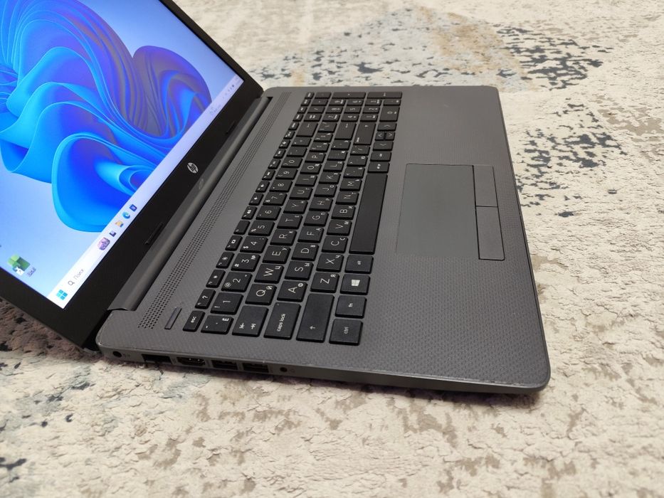 Мощный core i5 -10 с SSD, Full HD ноутбук