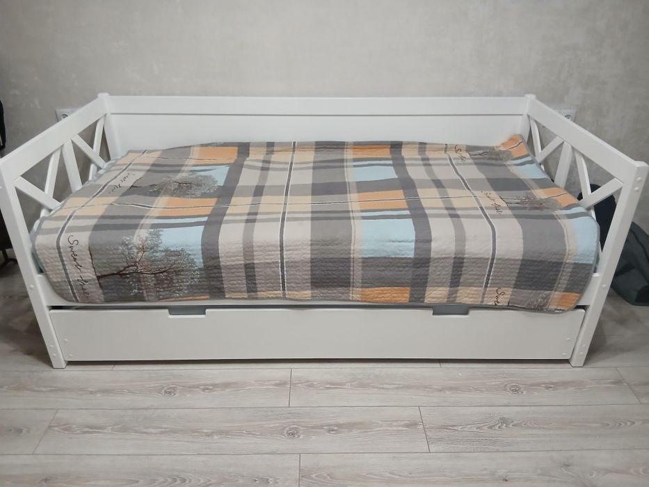 Подростковая, детская кровать