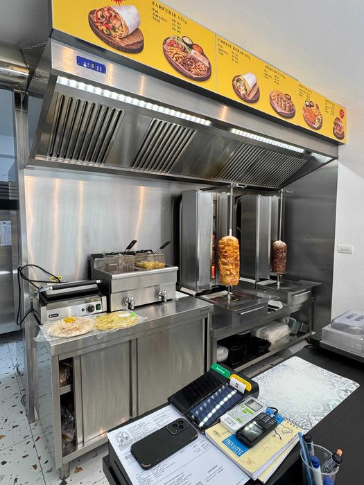 Vand shaormerie complet echipata, zona Timpuri Noi, cu vad pietonal intens