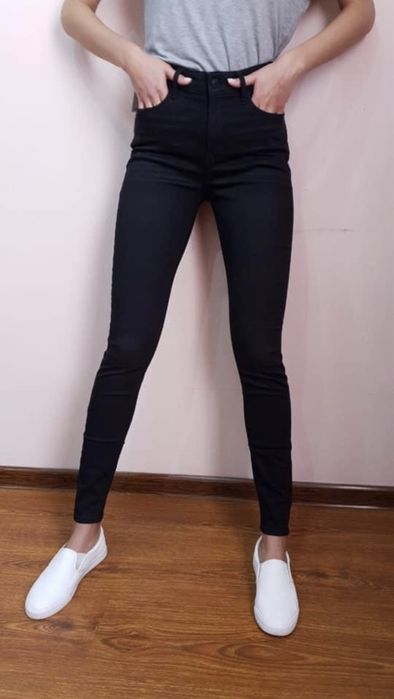 Новые женские джинсы