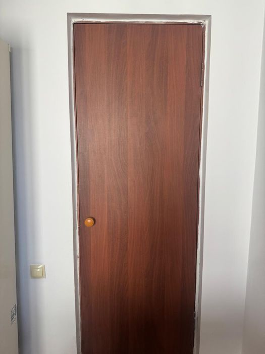 Продается межкомнатные двери в нормальном состоянии