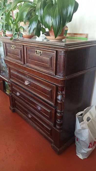 Антикварный комод