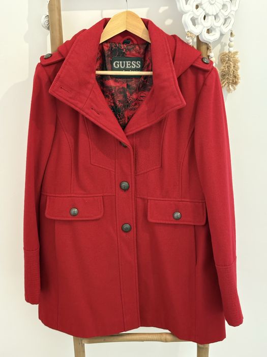 Дамско палто GUESS