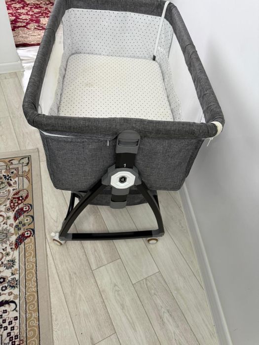 Продам детскую кроватку люльку