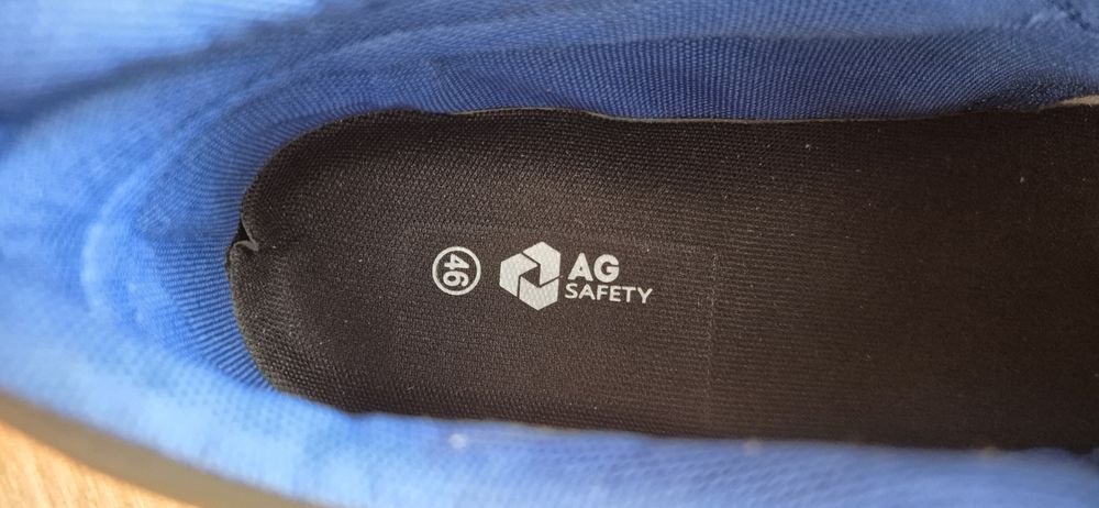 Продаю рабочие ботинки