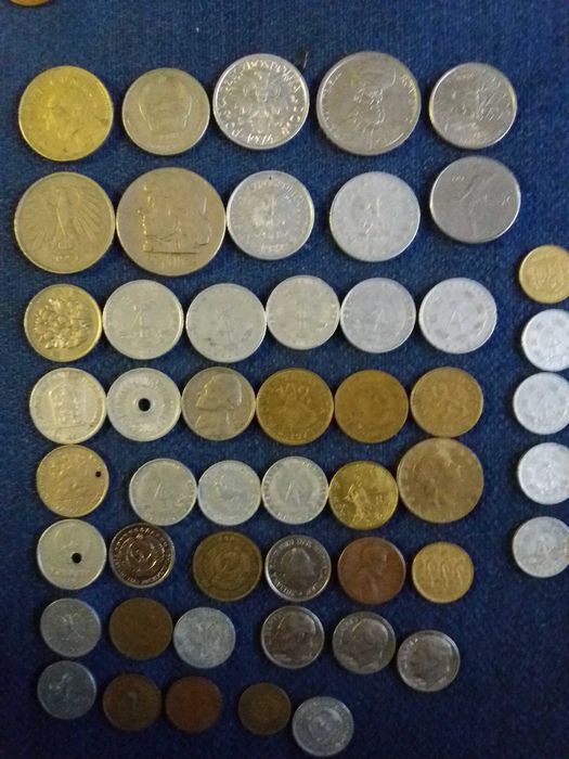 продам монеты разные много