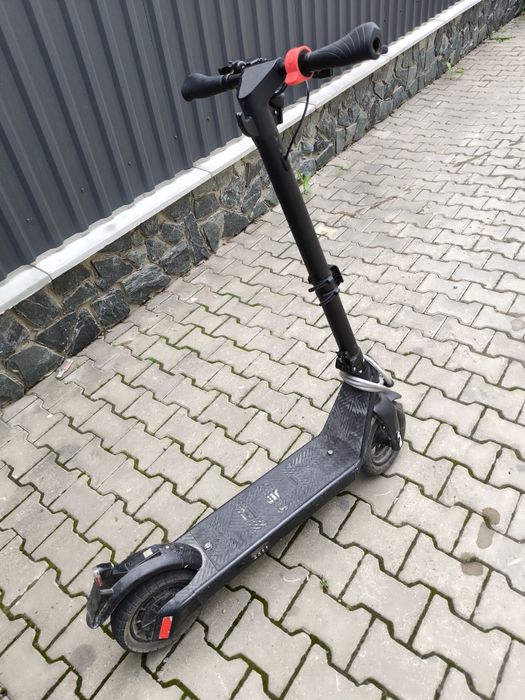 Vând trotinetă Myria 7047 in perfectă stare de funcționare