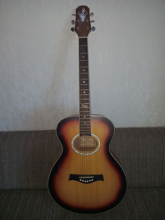 Гитара акустическая
