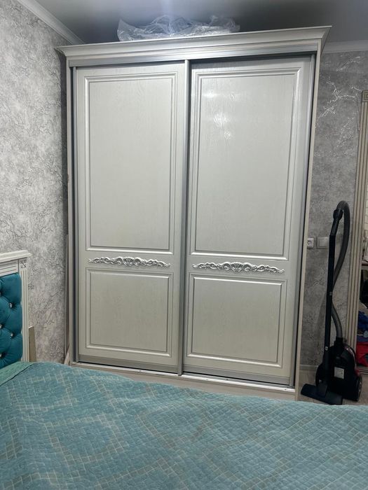 Срочно продам спальный гарнитур и шкаф купе