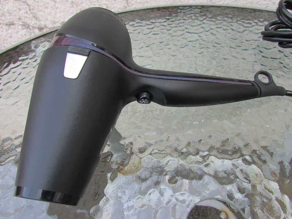 Професионален сешоар GHD AIR