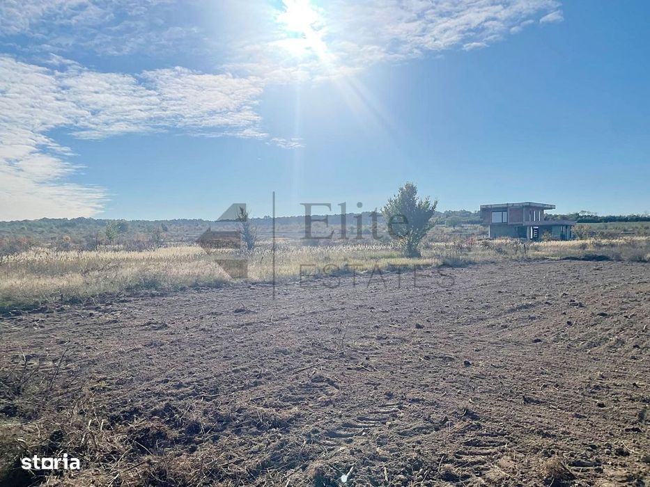 Teren intravilan de vanzare in Cihei