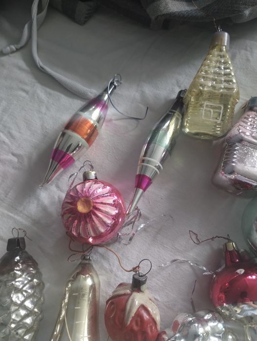 Продам ёлочные игрушки,ёлочку,гирлянда