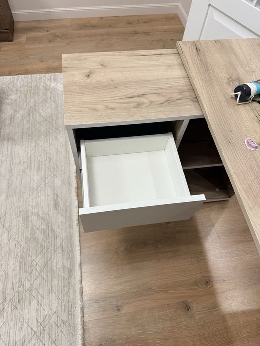 Продам детский стол